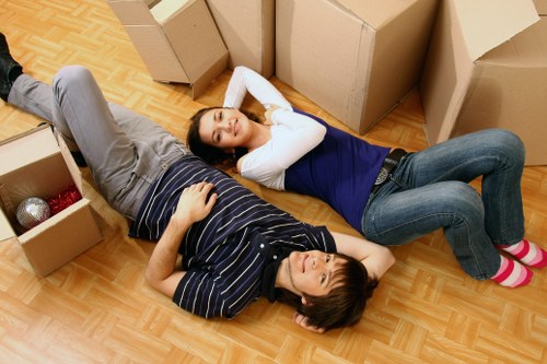 Efficient unpacking and room arrangement in a Brent property